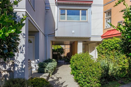 10-930 North Park St, Victoria, BC 