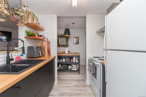 10-930 North Park St, Victoria, BC 