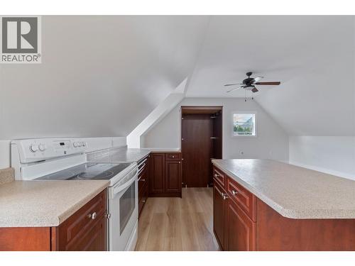 7281 46 Street Ne, Salmon Arm, BC - Indoor Photo Showing Kitchen