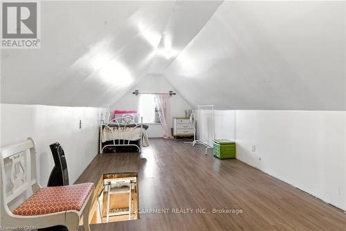 44 Holton Avenue N, Hamilton, ON - Indoor Photo Showing Other Room