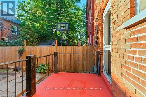 44 Holton Avenue N, Hamilton, ON - Outdoor