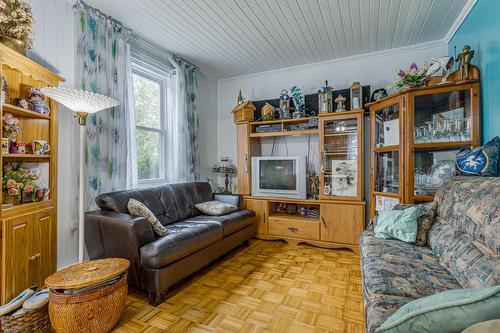 Living room - 1484 Route 340, Saint-Télesphore, QC - Indoor Photo Showing Living Room