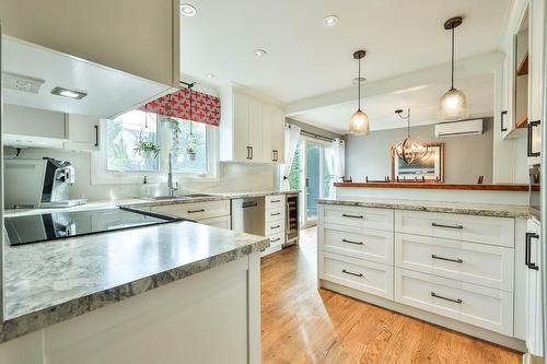 Cuisine - 229 Av. Du Vallon, Gatineau (Aylmer), QC - Indoor Photo Showing Kitchen With Double Sink With Upgraded Kitchen