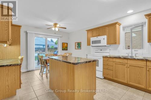 37 Crow Crescent, Woodstock (Woodstock - North), ON - Indoor Photo Showing Kitchen