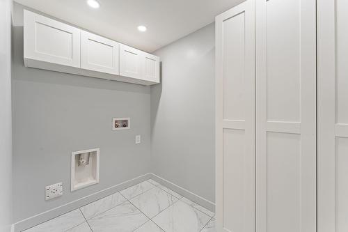 Salle de lavage - 650 Rue Western, Waterloo, QC - Indoor Photo Showing Other Room