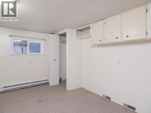 8-7 Prospector Road, Whitehorse, YT - Indoor Photo Showing Other Room