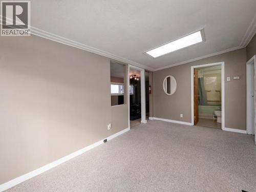 8-7 Prospector Road, Whitehorse, YT - Indoor Photo Showing Other Room