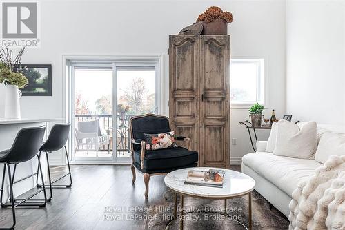 7 - 3192 Vivian Line 37 Line, Stratford, ON - Indoor Photo Showing Living Room