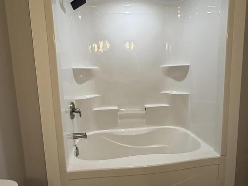 4 12 Harold Court, Cornwall, PE 