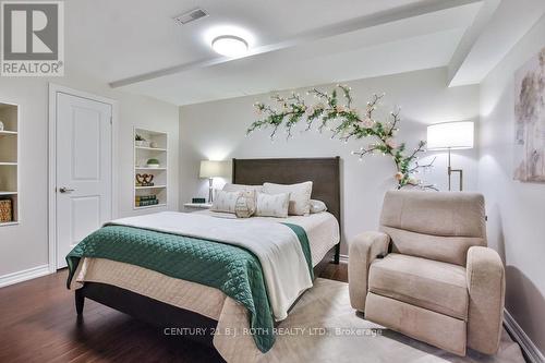 A Bonus Room - 63 The Queensway, Barrie, ON - Indoor Photo Showing Bedroom