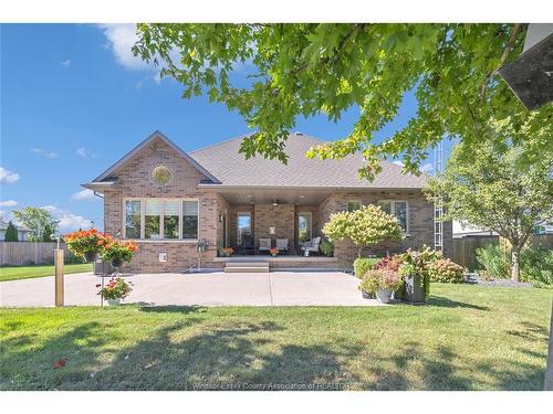 2 Malibu Drive, Leamington, ON 