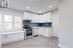 287 OLIVE AVENUE  Oshawa, ON L1H 2P5