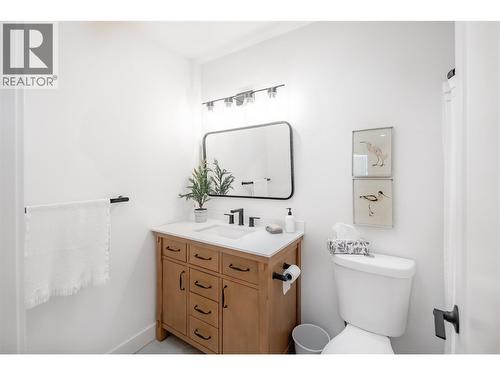 650 Lexington Drive Unit# 310, Kelowna, BC - Indoor Photo Showing Bathroom
