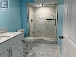 Nice and beautiful 4 pieces washroom - 