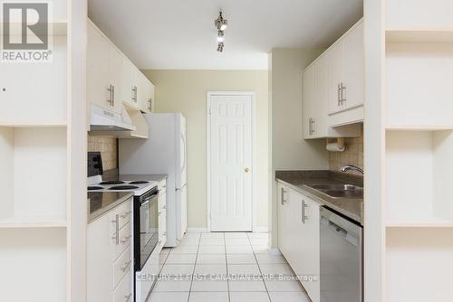 503 - 500 Talbot Street, London East (East F), ON - Indoor Photo Showing Kitchen