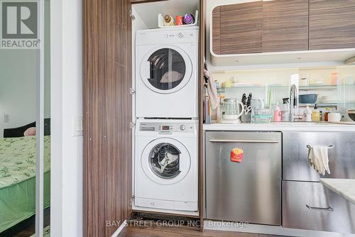 1201 - 45 Charles Street E, Toronto, ON - Indoor Photo Showing Laundry Room