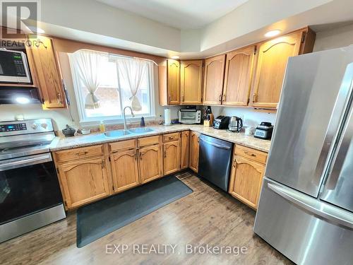 1311 Cuthbertson Avenue, Brockville, ON - Indoor Photo Showing Kitchen With Double Sink