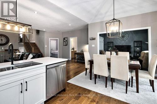 34 Davis Street, Collingwood, ON - Indoor Photo Showing Dining Room