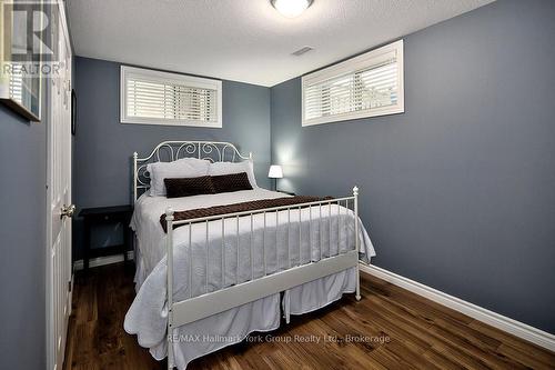 34 Davis Street, Collingwood, ON - Indoor Photo Showing Bedroom