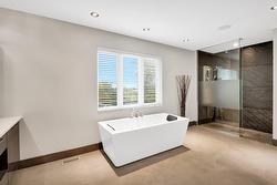 Salle de bains attenante à la CCP - 