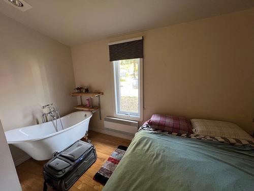 Bedroom - 499 Route Cox, Bonaventure, QC - Indoor Photo Showing Bedroom