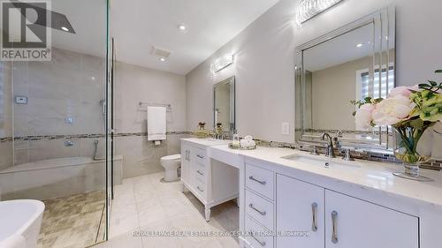 136 Denlow Boulevard, Toronto, ON - Indoor Photo Showing Bathroom