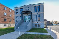 1376  - 1380 Boul. Roland-Therrien  Longueuil (Le Vieux-Longueuil), QC J4J 4M1