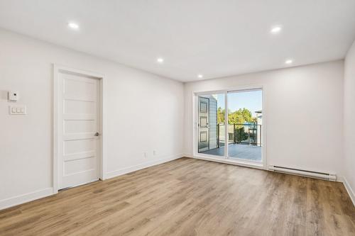 Vue d'ensemble - 5-6 Av. Du Parc, Salaberry-De-Valleyfield, QC - Indoor Photo Showing Other Room