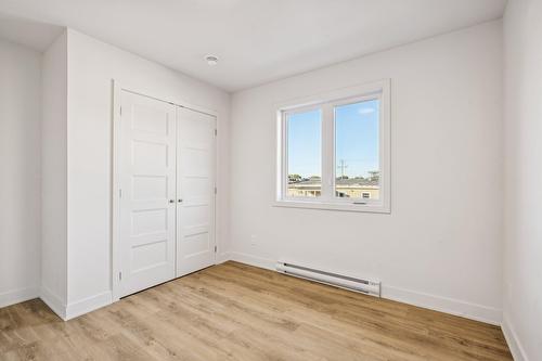 Chambre à coucher - 5-6 Av. Du Parc, Salaberry-De-Valleyfield, QC - Indoor Photo Showing Other Room