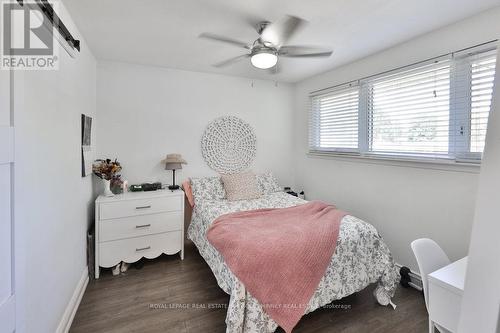 1404 Lewisham Drive, Mississauga, ON - Indoor Photo Showing Bedroom