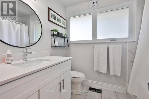 1404 Lewisham Drive, Mississauga, ON - Indoor Photo Showing Bathroom