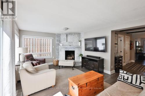 1404 Lewisham Drive, Mississauga, ON - Indoor Photo Showing Living Room With Fireplace