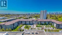 570 LOLITA Gardens Unit# 125  Mississauga, ON L5A 0A1