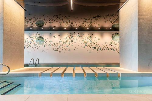 Pool - 1911-1020 Rue De La Montagne, Montréal (Ville-Marie), QC - Indoor Photo Showing Other Room