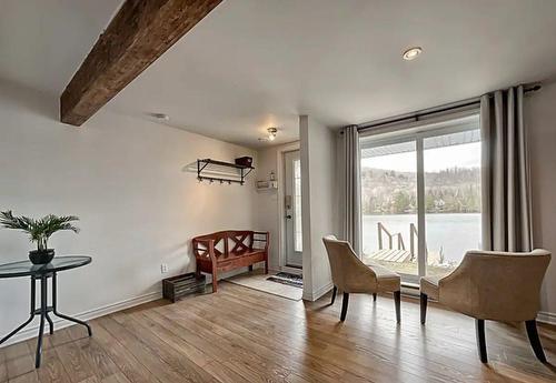Salle familiale - 2705 Route 323 N., Amherst, QC - Indoor