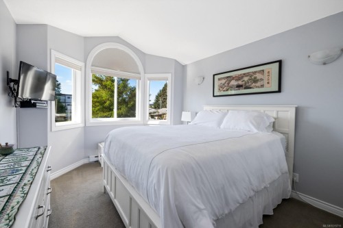 306-650 Dobson Rd, Duncan, BC - Indoor Photo Showing Bedroom