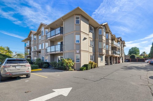 306-650 Dobson Rd, Duncan, BC - Outdoor With Facade