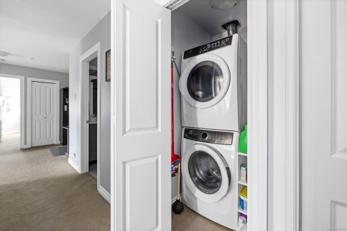 306-650 Dobson Rd, Duncan, BC - Indoor Photo Showing Laundry Room