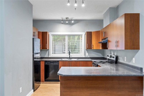 102-582 Rosehill St, Nanaimo, BC 