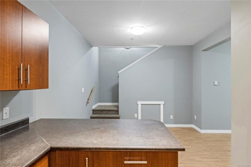 102-582 Rosehill St, Nanaimo, BC 