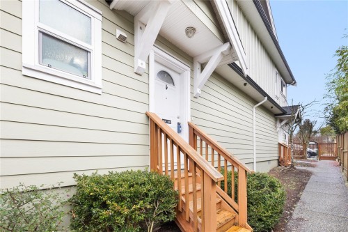 102-582 Rosehill St, Nanaimo, BC 