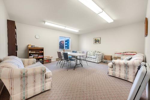 311-1249 Pacific Avenue, Kelowna, BC - Indoor