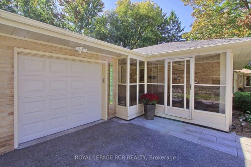 130 Park Avenue, Newmarket, ON - Outdoor With Exterior