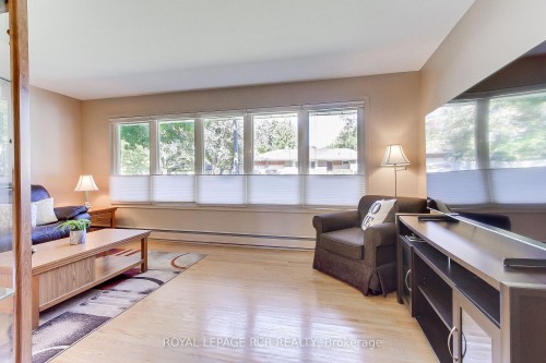 130 Park Avenue, Newmarket, ON - Indoor