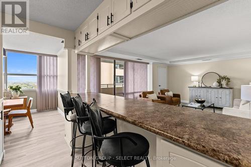 S01702 - 380 King Street, London East (East K), ON - Indoor