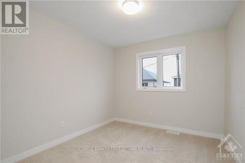 71 Kindred Row, Ottawa, ON - Indoor Photo Showing Other Room