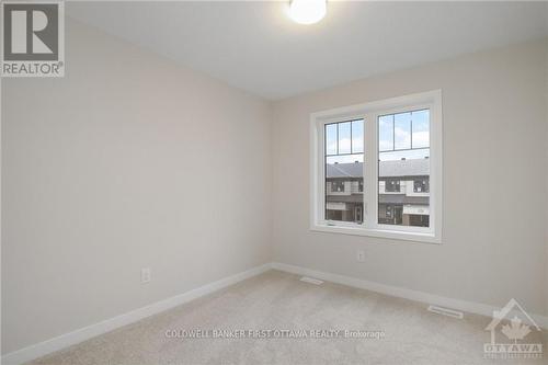 71 Kindred Row, Ottawa, ON - Indoor Photo Showing Other Room