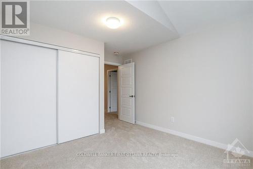 71 Kindred Row, Ottawa, ON - Indoor Photo Showing Other Room