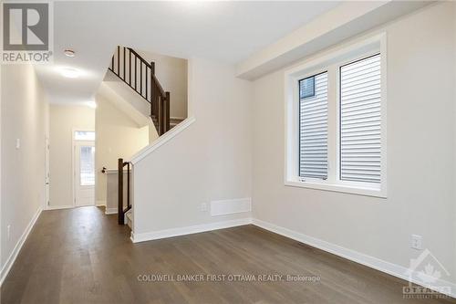 71 Kindred Row, Ottawa, ON - Indoor Photo Showing Other Room