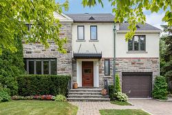 18 Ch. Strathcona  Mont-Royal, QC H3R 1E4